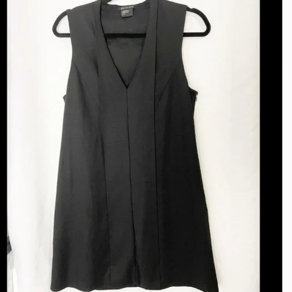 ARMANI EXCHANGE BLACK VNECK DRESS size medium
